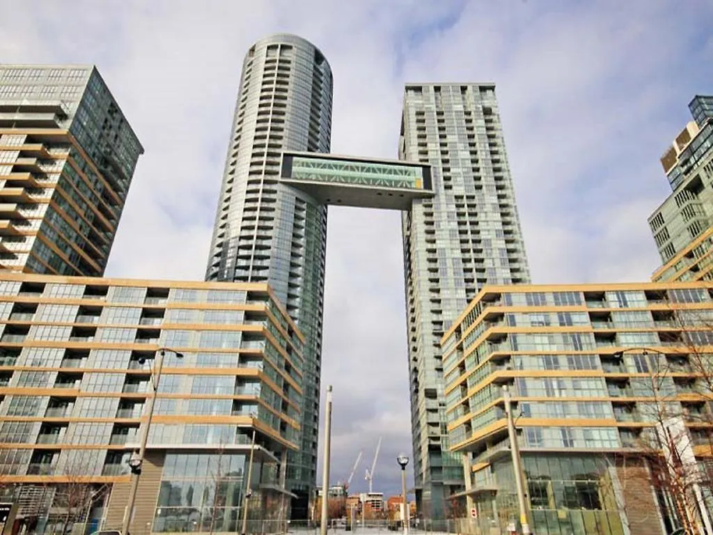 Nge Stays - Downtown Suites Toronto Apartment